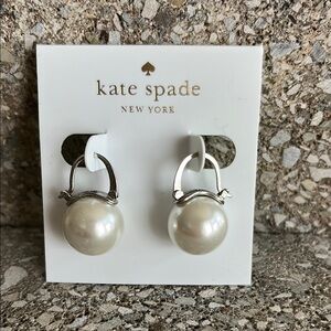 ❤️NWT Kate Spade ‘Shine On’ White & Silver-Tone Pearl Earrings